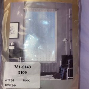 Curtain decorations.